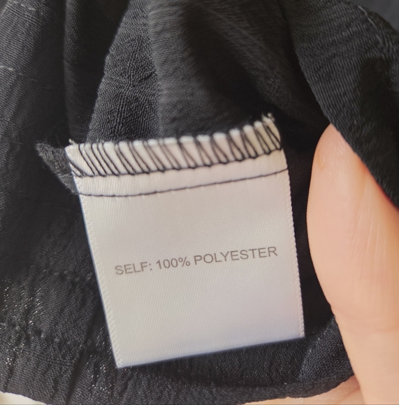 Rose +‎ Olive Blouse M Black Short Sleeves V Neck - Picture 3 of 7